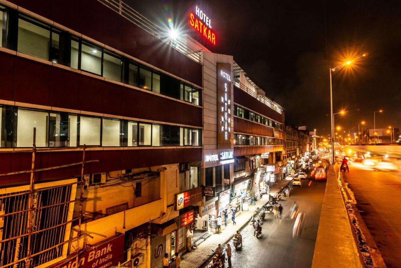 Hotel Satkar 수라트 외부 사진