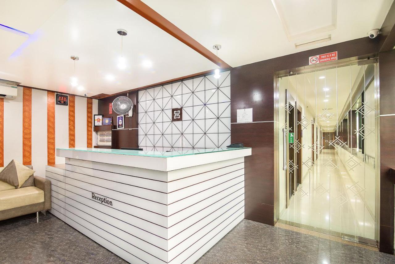 Hotel Satkar 수라트 외부 사진