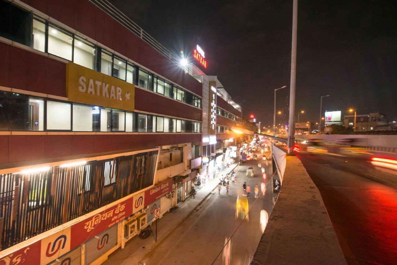 Hotel Satkar 수라트 외부 사진
